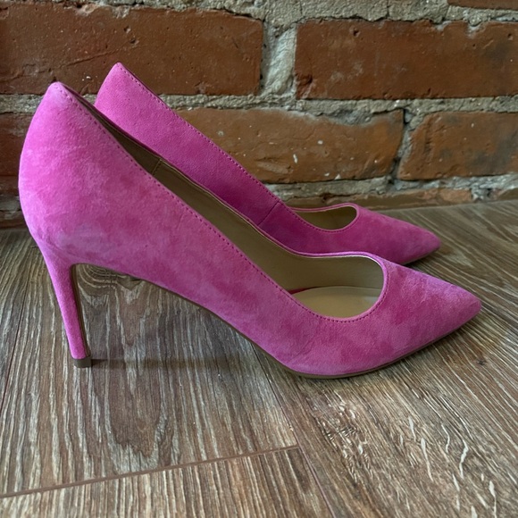 Ann Taylor Suede Pointy Toe Straight Heel Pumps - Picture 6 of 7